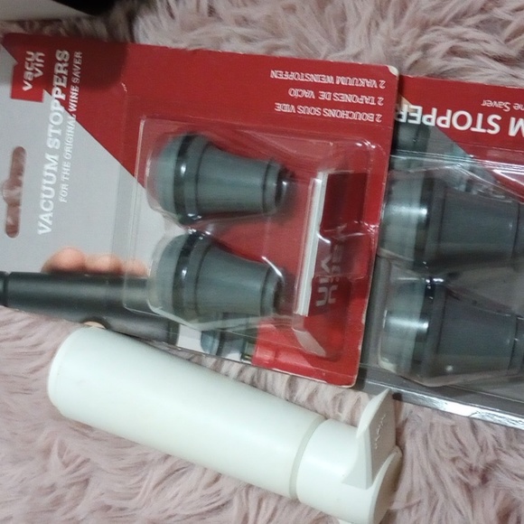 Bar ware set with big cube trays wine stoppers jiggers - Picture 3 of 6